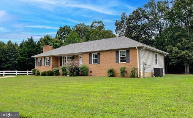 Building Photo - 109 Morris Dr