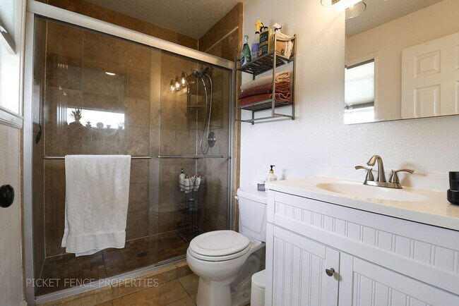 Building Photo - Beautiful 4 bedroom home in Fort Collins