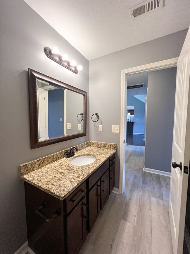 Building Photo - Gorgeous Single-Family--Fenced Backyard and Bonus Room!