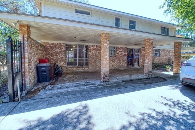 Building Photo - 5703 Havenwoods Dr