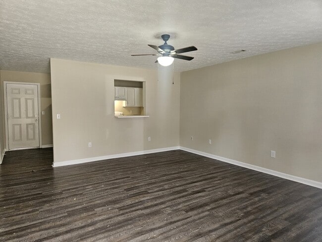 Building Photo - 1105 Micha Way