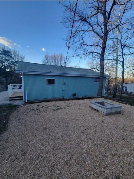 Building Photo - 247 Redbud St