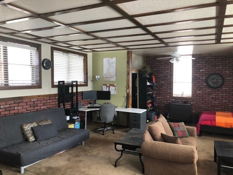Building Photo - 1136 E 100 S