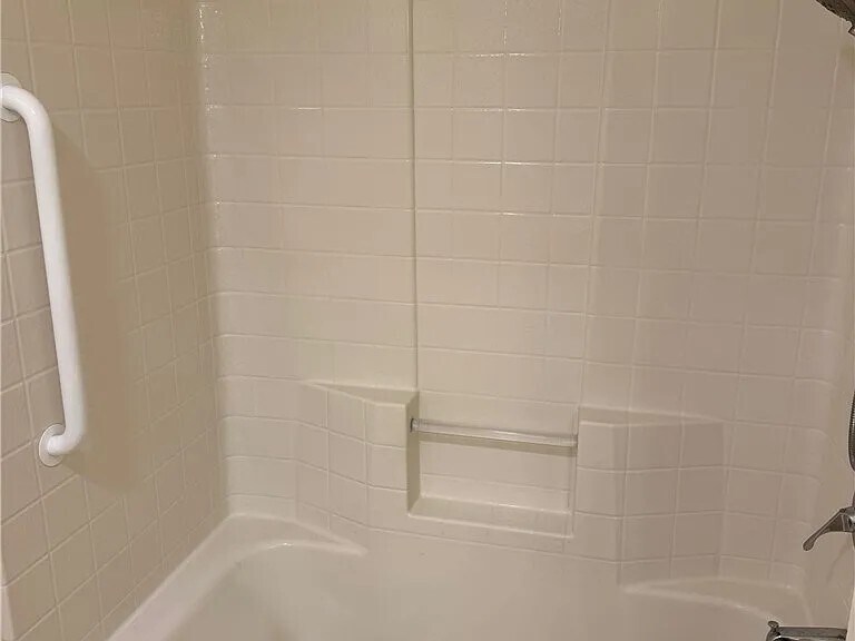 Building Photo - 130 S Barranca Ave