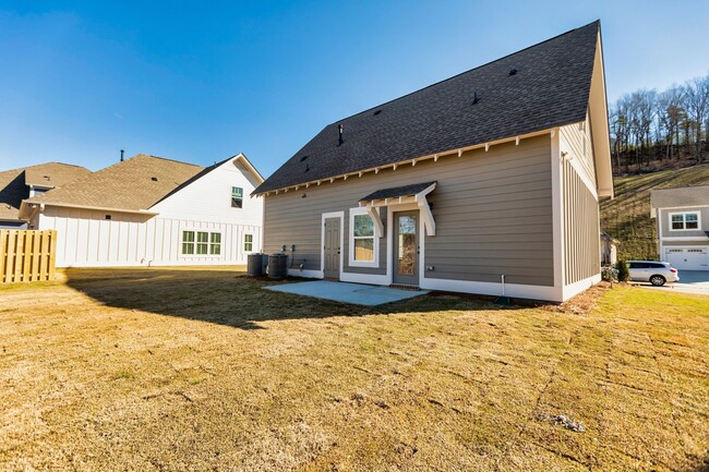 Building Photo - Single Family Home With Spacious Backyard