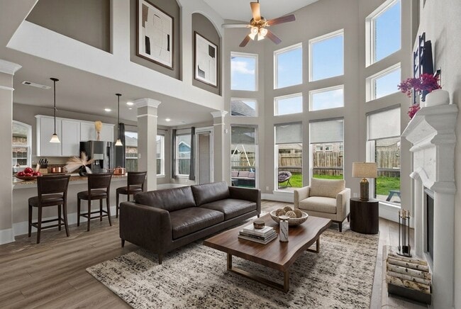 Building Photo - 1630 Mahan Dr