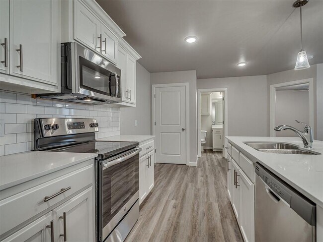 Building Photo - 12005 Rhya Ln