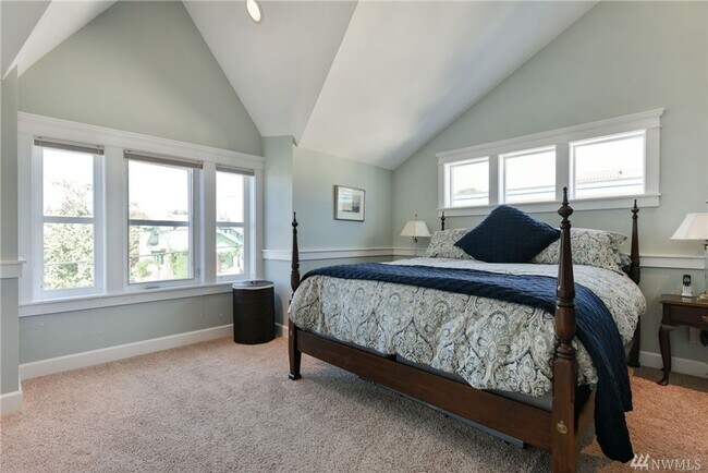 Building Photo - Stunning 3 Bed 2.5 Bath Home in Fremont