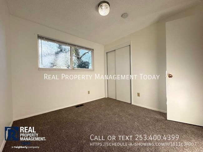 Building Photo - 4502 76th Ave W