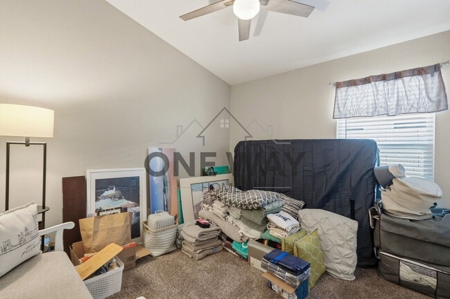 Building Photo - 1307 E Century Ave