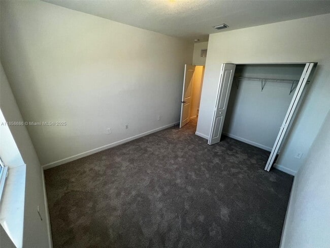Building Photo - 2703 SE 10th St