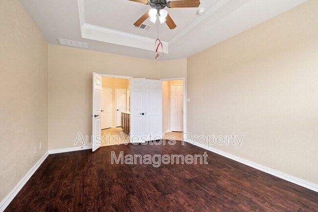 Building Photo - 2955 Angelina Dr