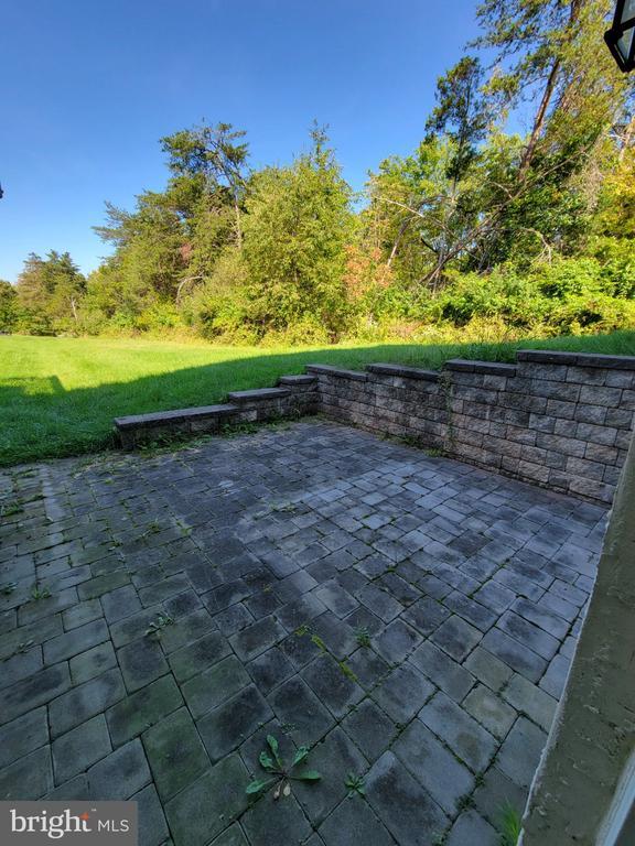 Building Photo - 328 Township Line Rd