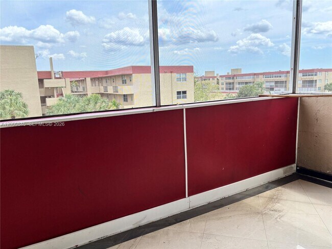 Building Photo - 403 NW 68th Ave