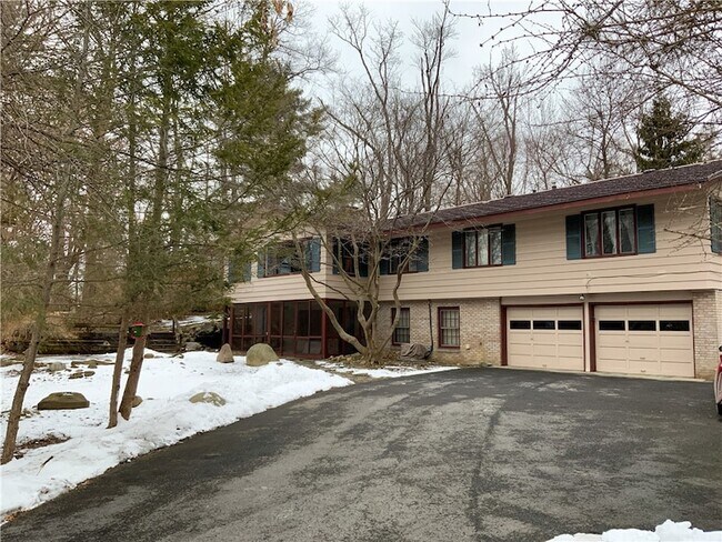 Building Photo - 102 Corson Pl