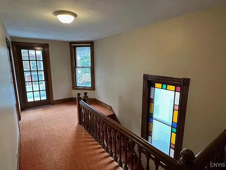 Building Photo - 12 E Main St