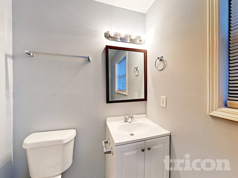 Building Photo - 3680 Ashley Woods Dr