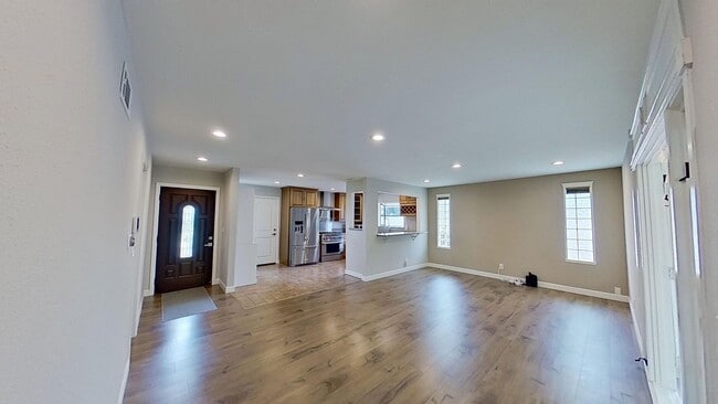 Building Photo - 14321 Riviera Dr