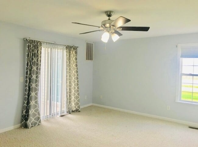 Building Photo - 106 Chesterfield Ct