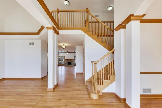 Building Photo - 2951 Old Glory Dr