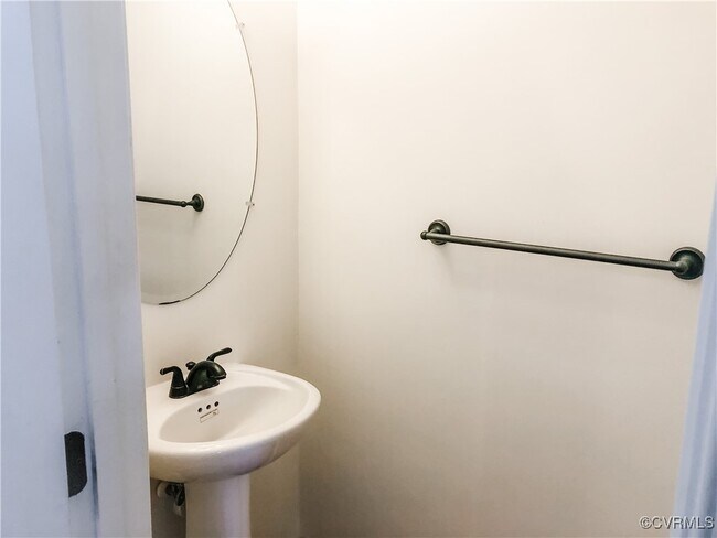 Building Photo - 4707 Brydes Ln