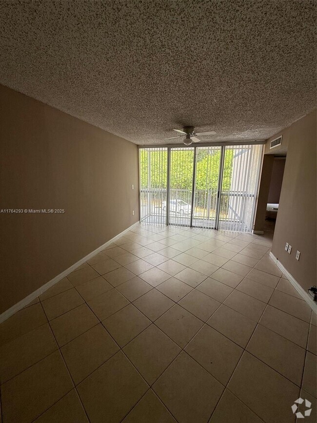 Building Photo - 7125 NW 186th St