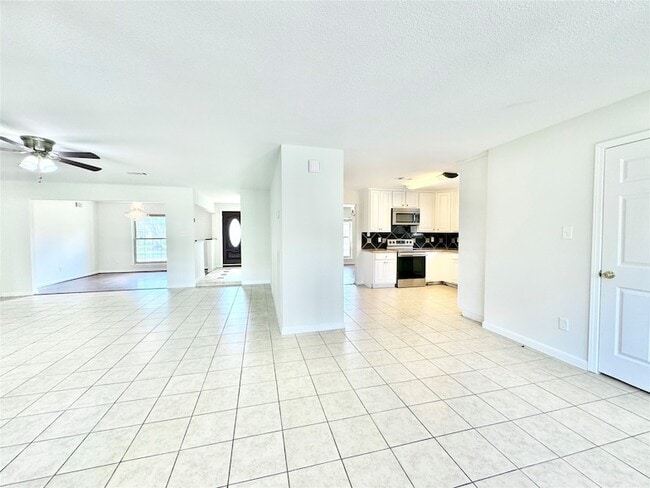 Building Photo - 7914 Oakington Dr