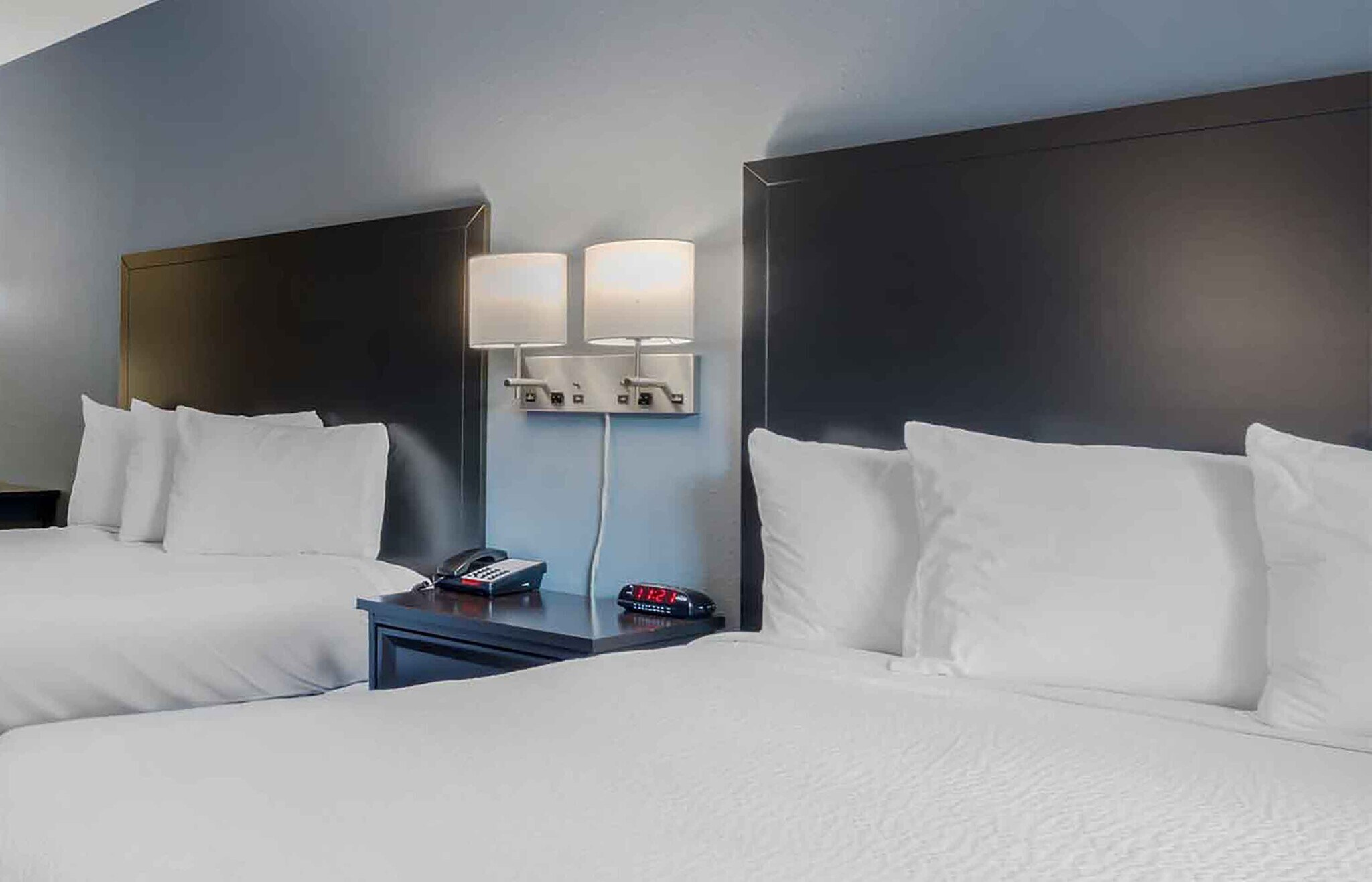 Building Photo - Furnished Studio-Dallas - Coit Road