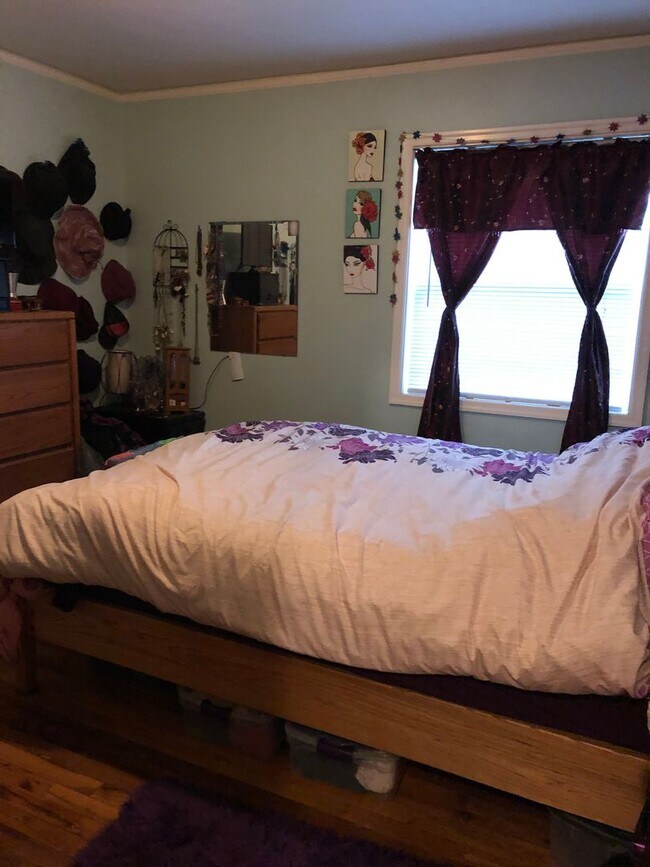 Building Photo - Charming N. Portland Apartment located in the Piedmont Neighborhood!