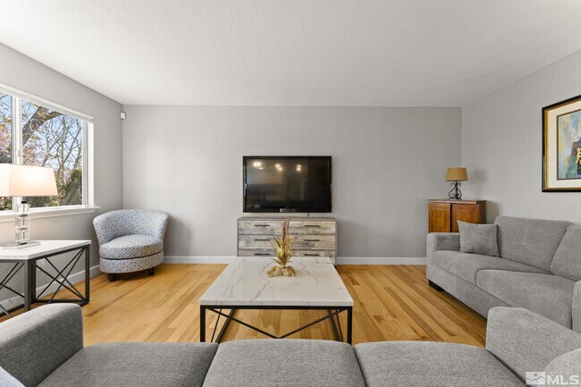 Building Photo - 6168 Greenbrook Dr