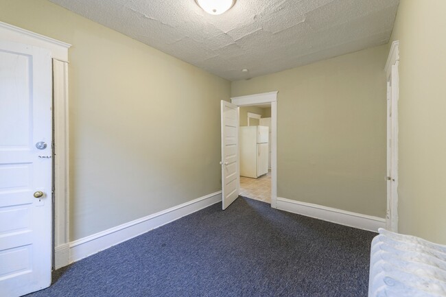 Building Photo - 2208-2210 Glenwood Ave