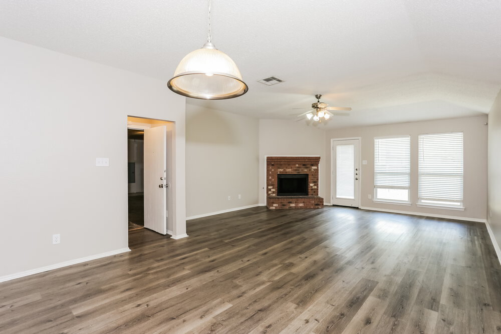 Building Photo - 1711 Venus Dr W