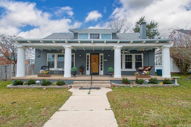 Primary Photo - 100 Colonial Ct