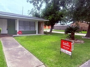 Building Photo - 7602 Wilmerdean St