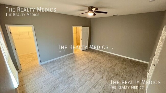 Building Photo - 1247 San Matio St