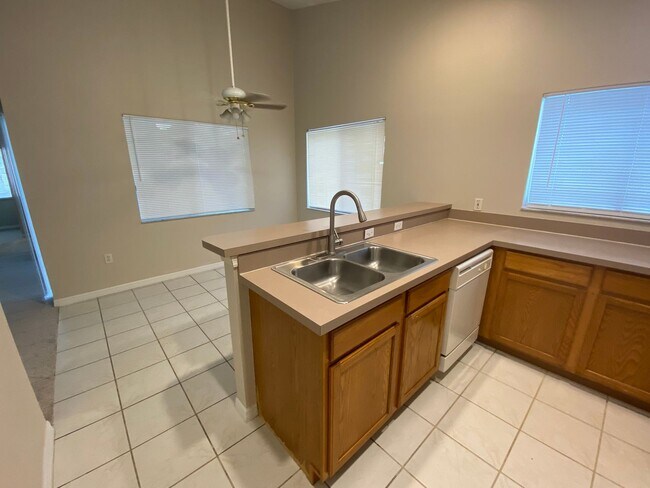 Building Photo - Home for rent