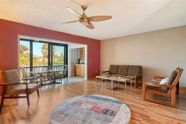 Building Photo - 1601 Bayhouse Point Dr