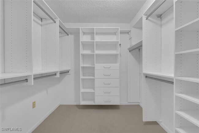 Building Photo - 222 Harbour Dr