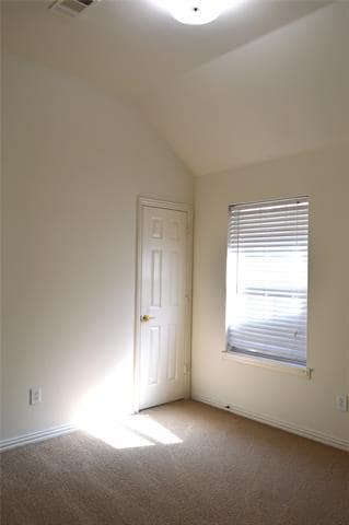 Building Photo - 307 Calstone Dr