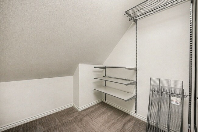 Building Photo - 2 Bed 2 Bath Home for Rent In Wash Park area!