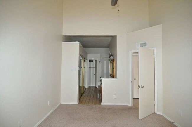 Building Photo - 4242 N Capistrano Dr