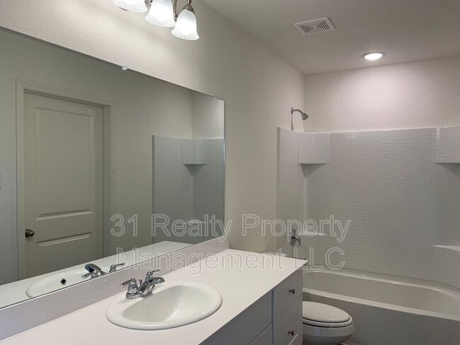 Building Photo - 1911 Chapel Hl Rd