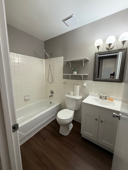 Building Photo - 3 Sunny Hill Blvd