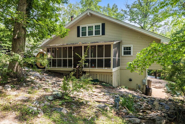 Building Photo - 2964 Hopkins Dr