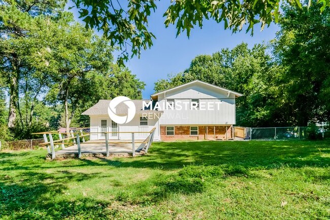 Building Photo - 2905 Westview Dr
