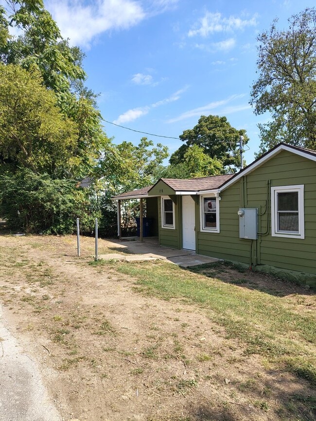 Building Photo - Home For Rent