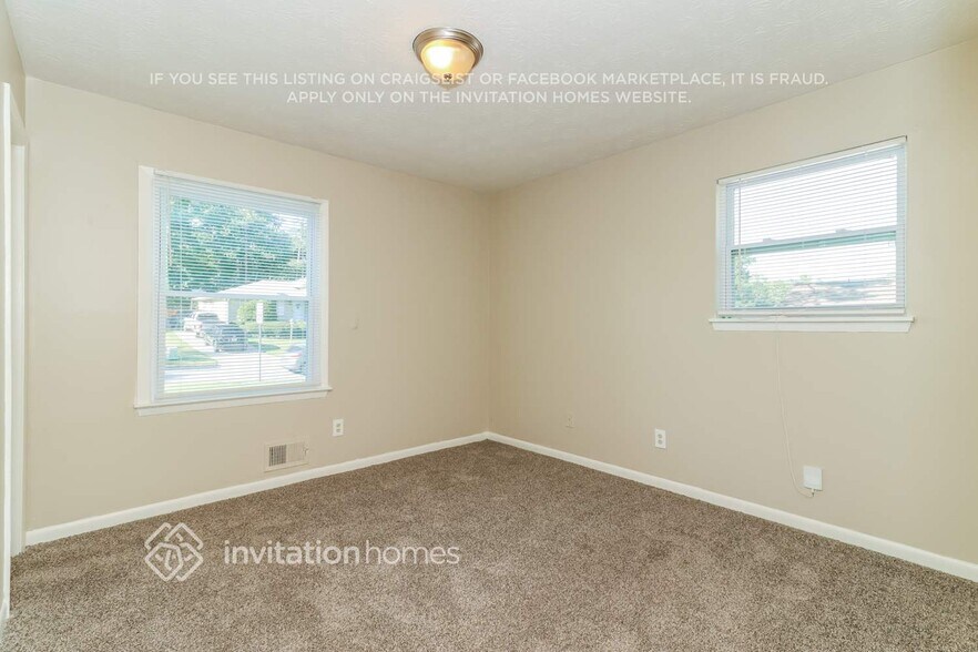 Building Photo - 3890 Benchmark Dr