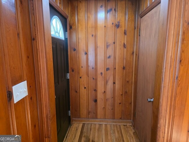 Building Photo - 8 Ronnie Ave