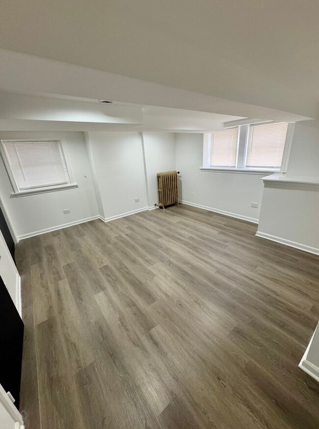 Building Photo - 5510 N Spaulding Ave