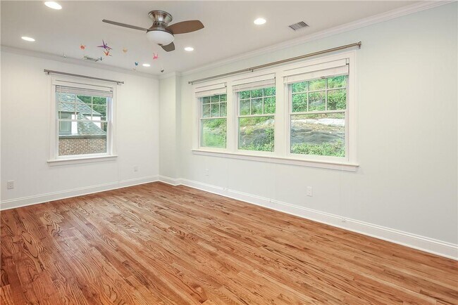 Building Photo - 81 Edgemont Rd